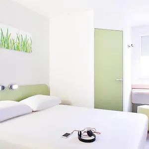 ** Hotel Ibis Budget Marseille Aeroport Provence France