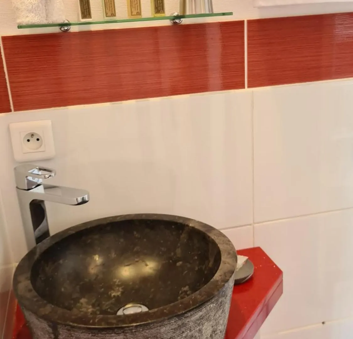 La Cigale Sous L'Olivier Bed & Breakfast Le Castellet